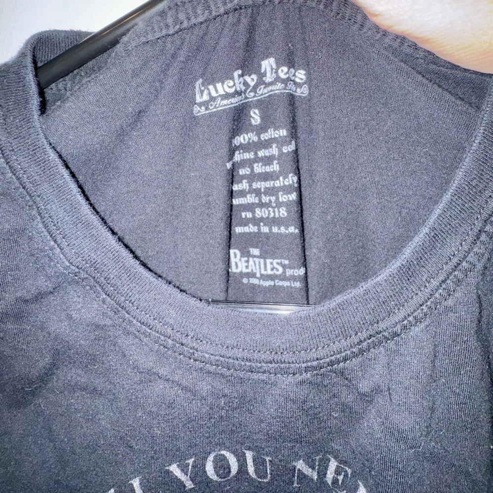 Vintage Y2K Lucky Brand x The Beatles Black 'LOVE' Graphic Tee - Picture 4 of 9